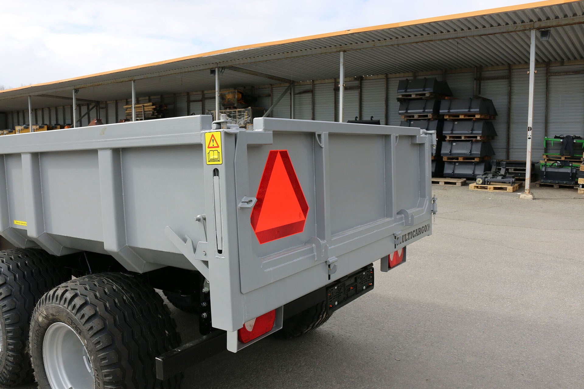 Dumpervagn Multicargo 9 Ton