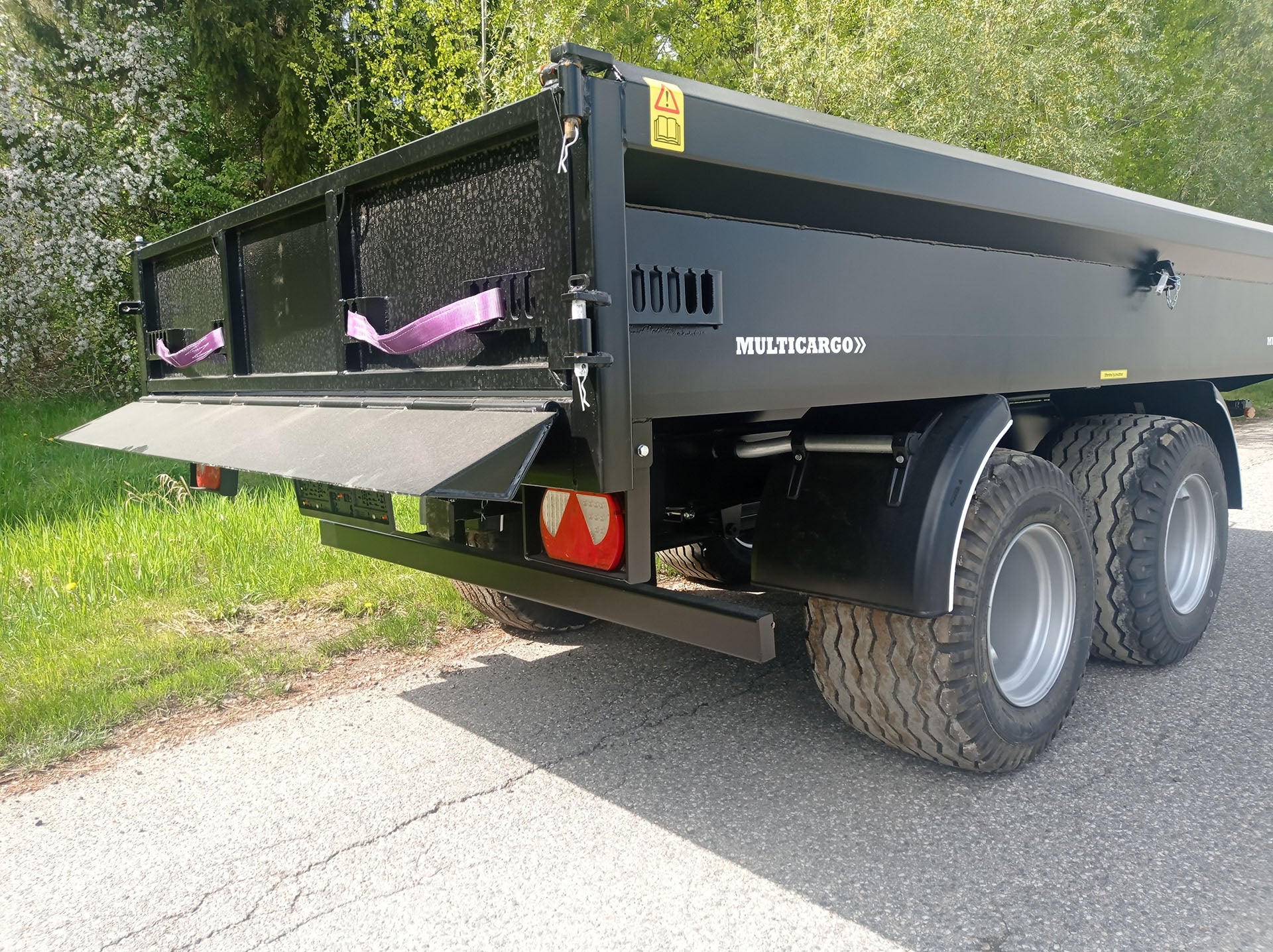 Multicargo Grävmaskinsdumper MCE9000